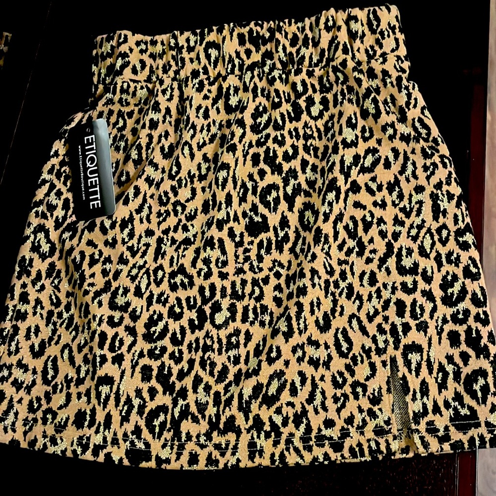 Leopard print pencil skirt